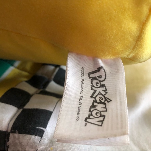 POKEMON!This adorable 18" Sleeping Pikachu plush stuffed animal - Picture 5 of 6